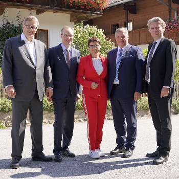 Mehr Informationen zum Thema: Europäisches Forum Alpbach: Gemeinsam in Fahrt für Österreichs Gesundheitssystem – Gesundheitsreform hat Vorbildfunktion für andere Politikbereiche