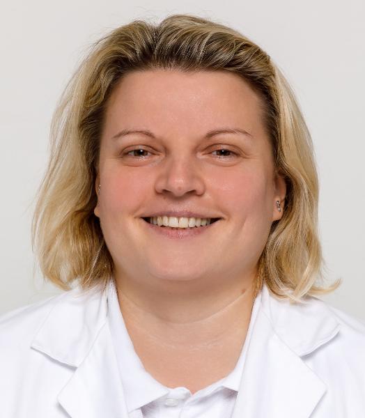 Dr._Daniela_JELINEK.jpg